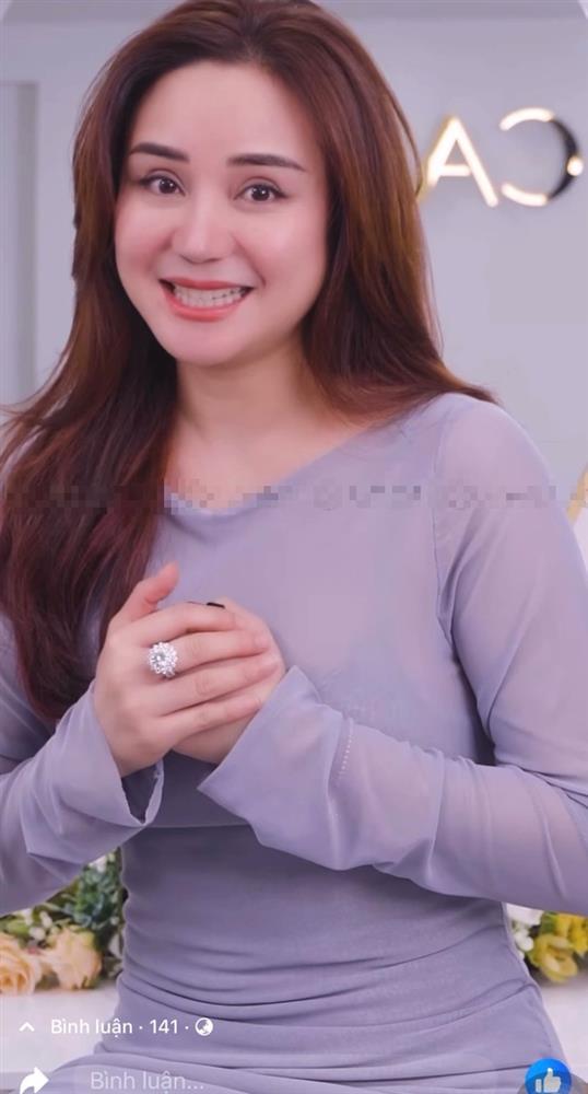 Vy Oanh công khai tút tát 1 điểm trên gương mặt ở tuổi 39
